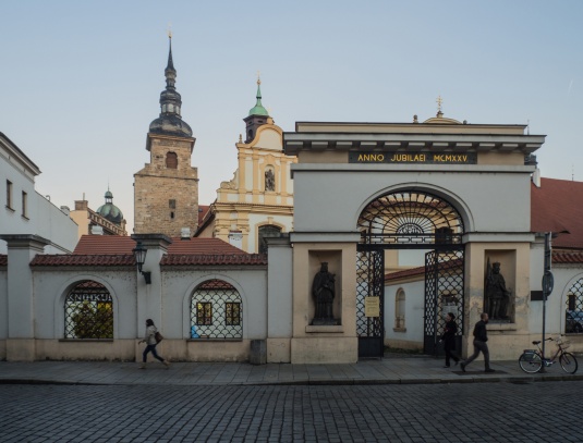 Karmelitánské nakladatelství-Knihkupectví u Františkánů