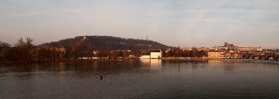 Panorama Petřína a Malé Strany