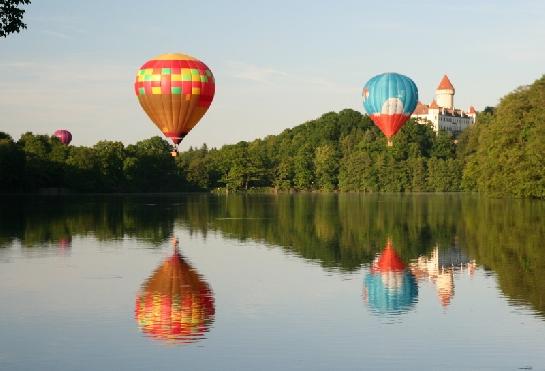 balony nad Konopištěm