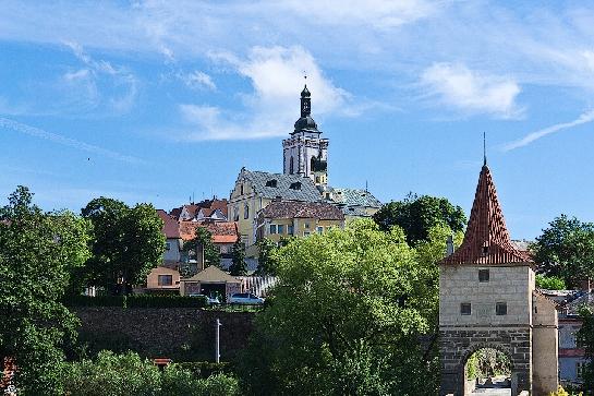 Pohled na kostel Všech Svatých