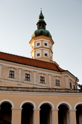 Mikulov-zámek 01