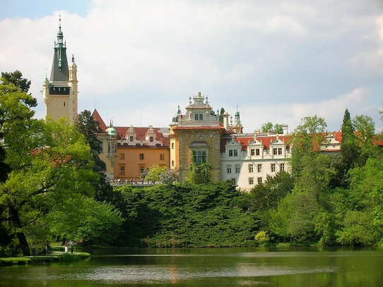 Průhonický zámek-Botanický ústav Akademi