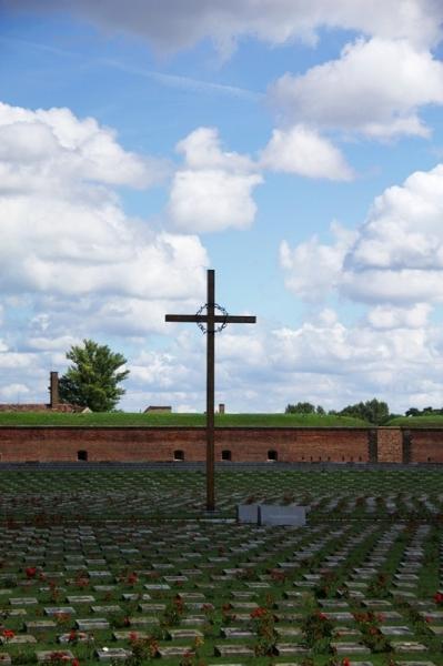 Památník Terezín - národní hřbitov