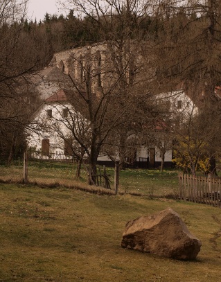 Zbytky hradu a kláštera Kuklov 