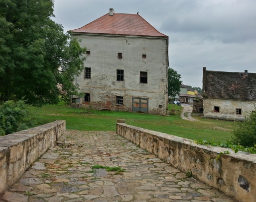 Horní tvrz Kestřany u Putimi