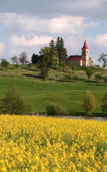 Byšičky a kostelík