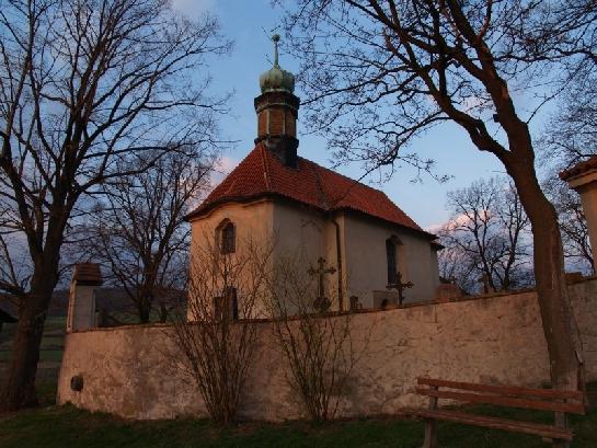 Tetín - Kostel sv. Jana Nepomuckého