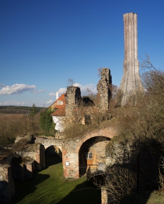 Hrad Roupov zřícenina