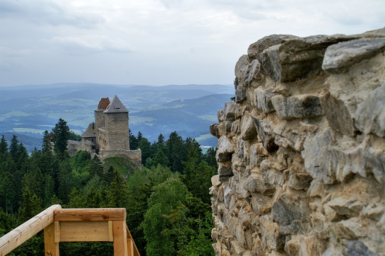 Zřícenina bašty Pustý Hrádek