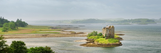 SKOTSKO - hrad Stalker na jezeře LOCH LINNHE