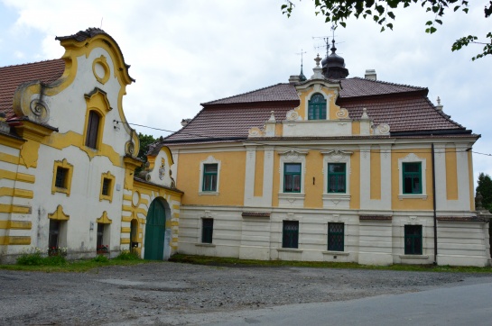 Zámek v obci Horní Vidím na Kokořínsku