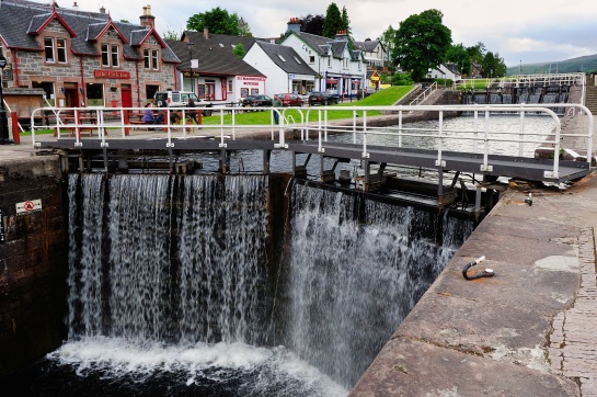 SKOTSKO - městečko FORT AUGUSTUS