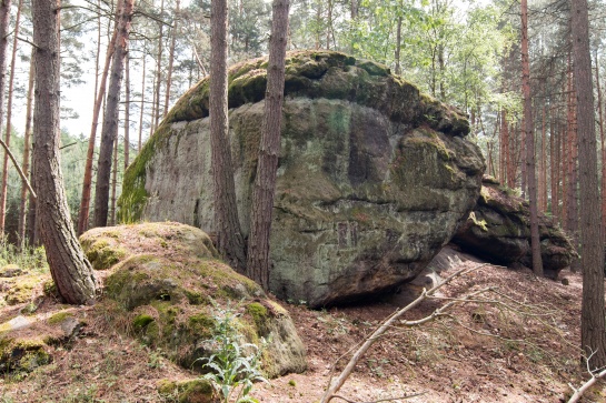 Skalní reliéfy na Kokořínsku