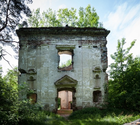 Zřícenina kaple sv. Jana u Týnce