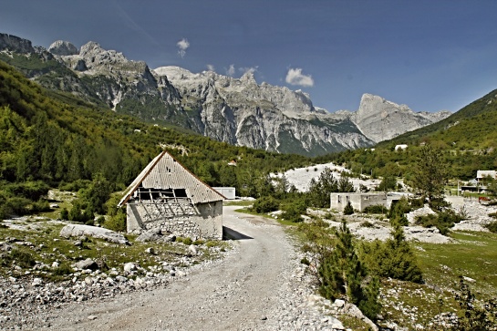 Albánie  -  vesnička  Theth  -  národní park