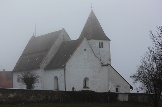 Albrechtice - kostel sv. Petra a Pavla