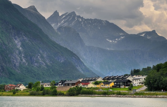 NORSKO - městečko Alesund