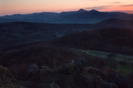 Západ slunce nad Středohořím