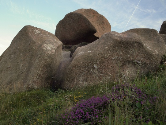 Cote de Granit Rose -růžové pobřeží