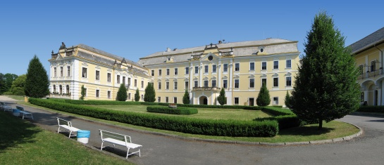 Lysá nad Labem zámek