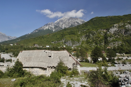 Albánie  -  vesnička  Theth  -  národní park