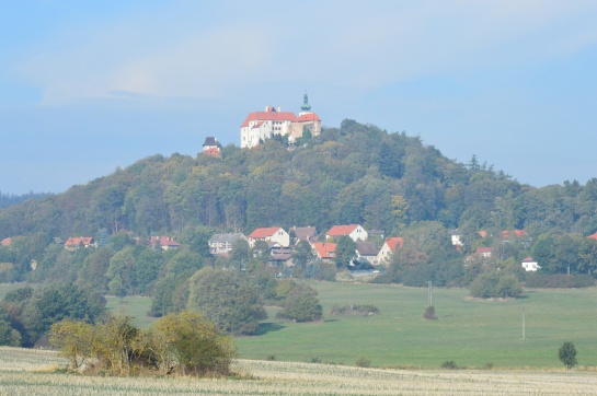 Hrad (zámek), Vysoký Chlumec