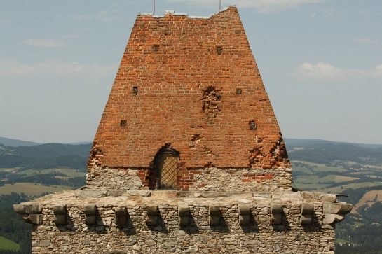 Západní věž.