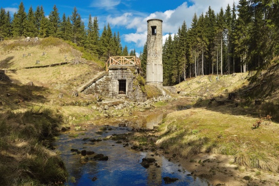 Protržená přehrada na Bílé Desné