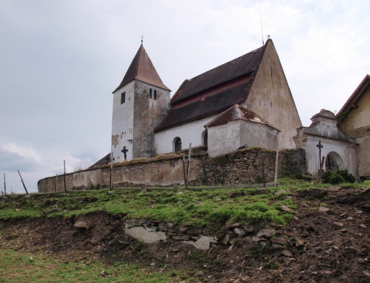 Kostel sv. Petra a Pavla v Albrechticích