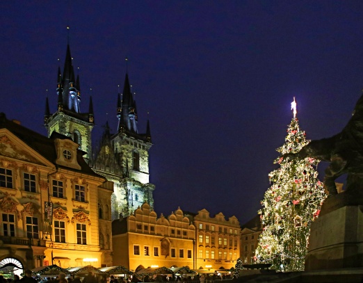 Staroměstské náměstí v době vánočních trhů