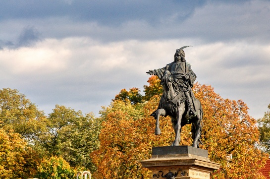 Poděbrady - socha krále Jiřího z Poděbrad