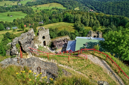 Zřícenina hradu Tolštejn