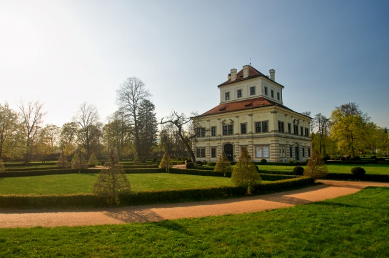 Letohrádek - Ostrov nad Ohří