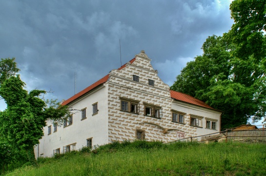 Luže - zřícenina hradu Košumberk