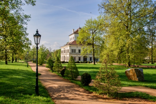 Letohrádek - Ostrov nad Ohří