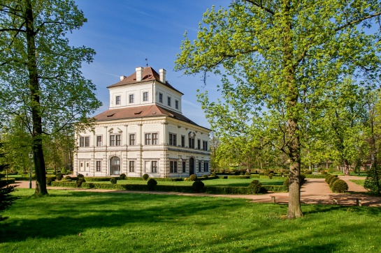 Letohrádek - Ostrov nad Ohří