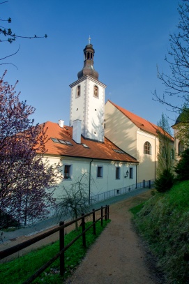 klášter piaristů - Ostrov nad Ohří