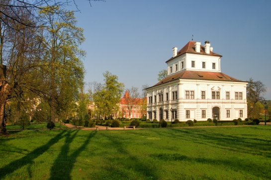 Letohrádek - Ostrov nad Ohří