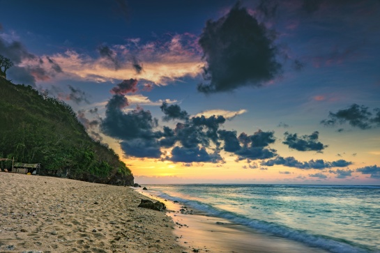 Pantai Gunung Payung