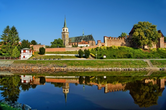 Nymburk, kostel sv. Jiljí a hradby