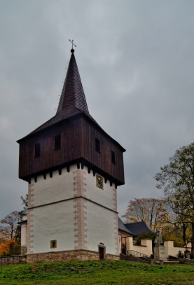 Hronov, zvonice u kostela Všech svatých