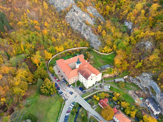 Svatý Jan pod Skalou