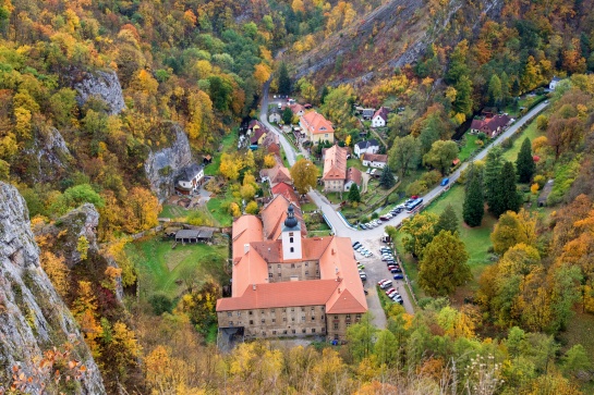 Svatý Jan pod Skalou