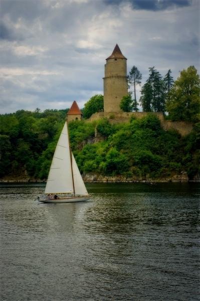 Jachting pod Zvíkovem