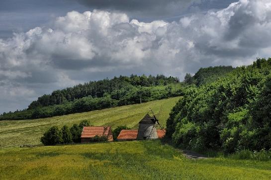 Větrný mlýn v Kuželově